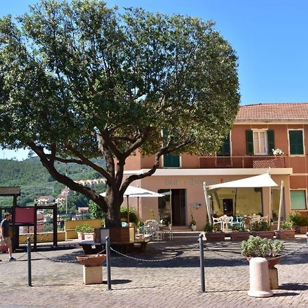 Albergo Franzone Tovo San Giacomo Buitenkant foto