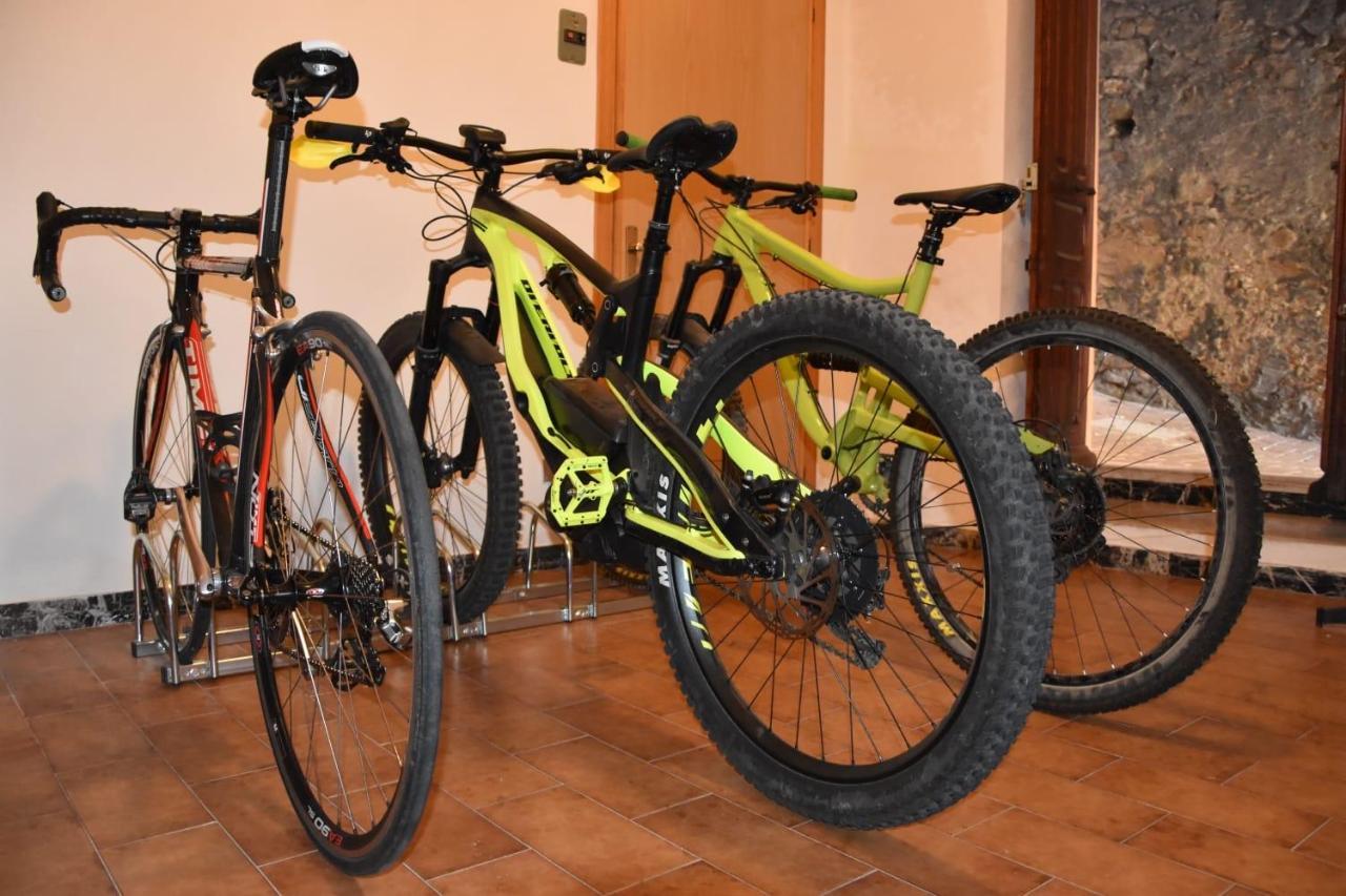 Albergo Franzone Tovo San Giacomo Buitenkant foto