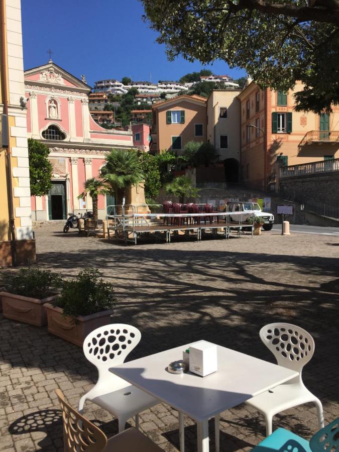 Albergo Franzone Tovo San Giacomo Buitenkant foto