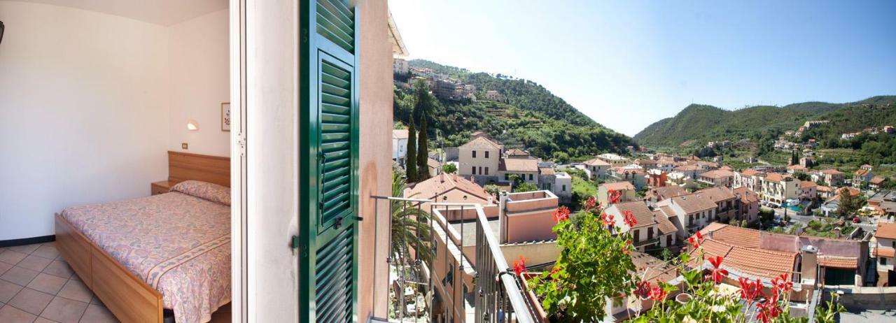 Albergo Franzone Tovo San Giacomo Buitenkant foto