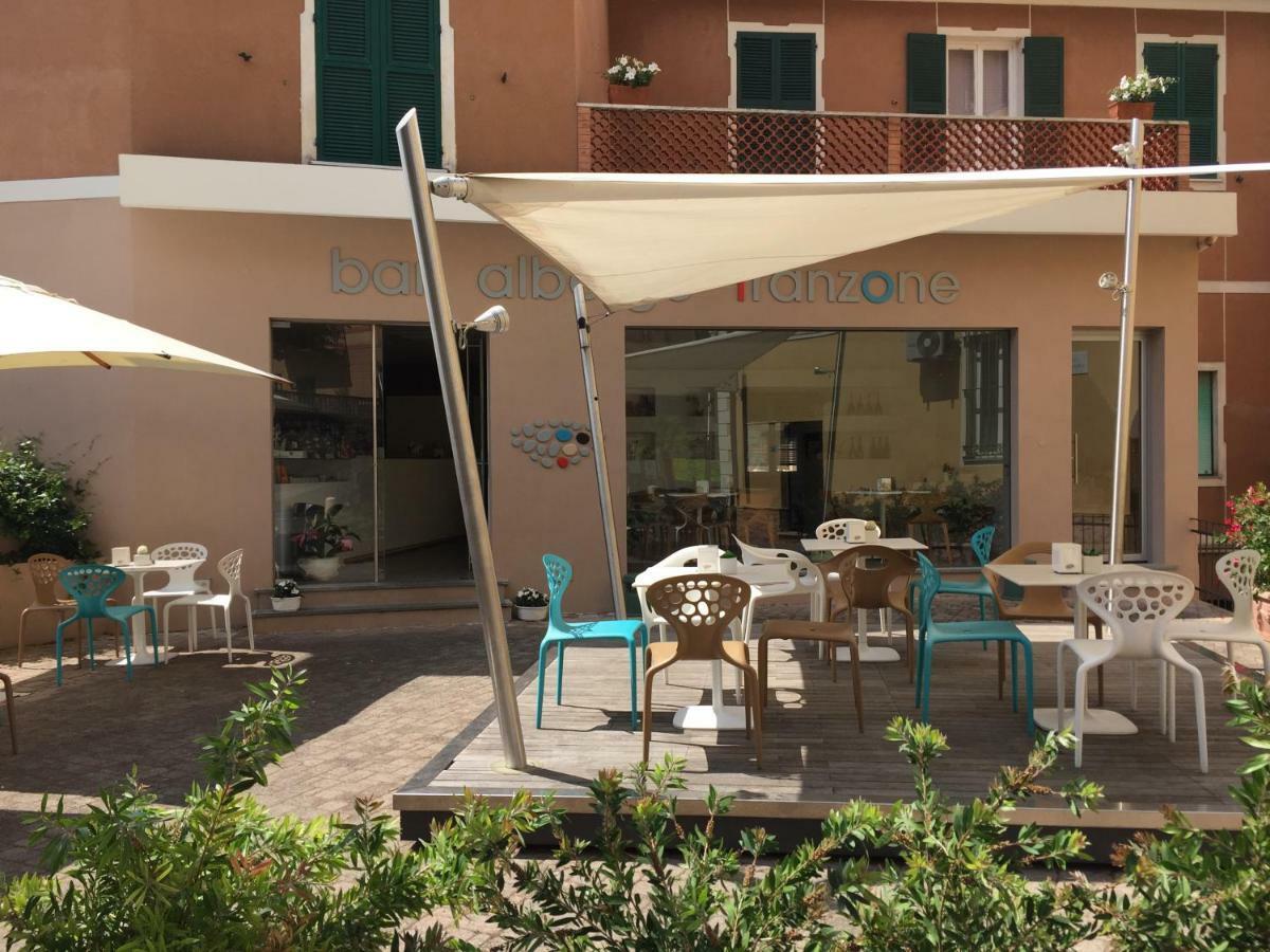 Albergo Franzone Tovo San Giacomo Buitenkant foto